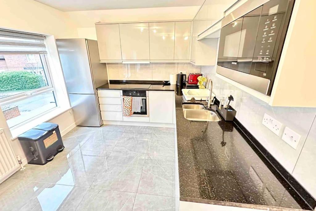 Paradigm House, Delightful 2-Bedroom Flat 4, Oxford Luaran gambar